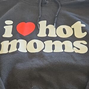 I Love Hot Mom's Men's Black Graphic Hoodie